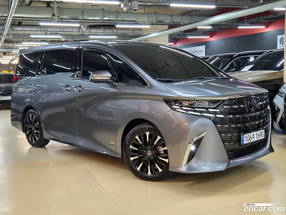 Toyota Alphard 2.5 HEV AWD 2025 — фото 1, купить с доставкой в Москву