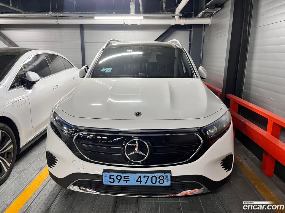 Mercedes-Benz EQB EQB300 4MATIC 2023 — миниатюра 2