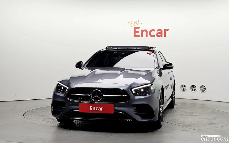 Mercedes-Benz E-Class E350 4MATIC AMG Line 2023 — миниатюра 3