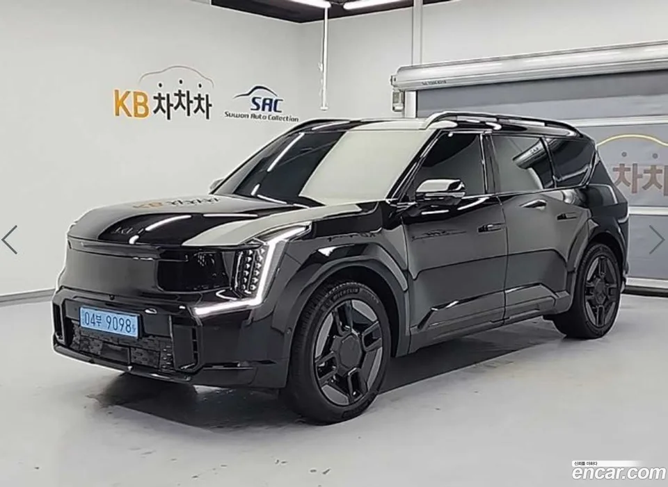 Kia EV9 4WD 2024 — фото 1, купить с доставкой в Москву