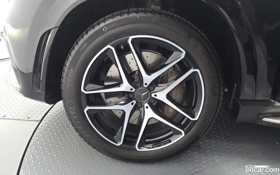 Mercedes-Benz GLE-Class AMG GLE53 4MATIC+ 2023 — миниатюра 5