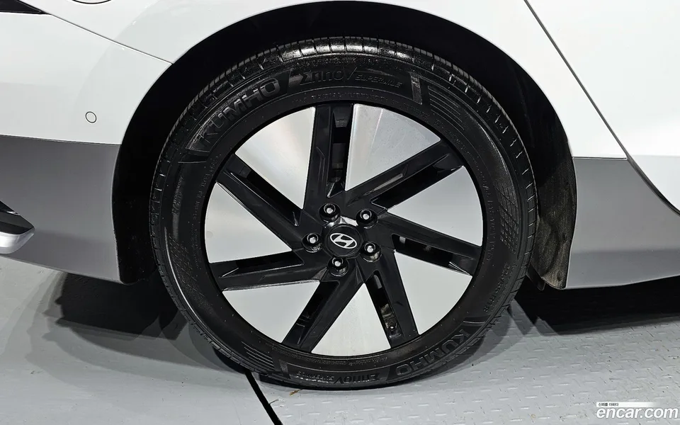 Hyundai Ioniq 6 AWD 2022 — миниатюра 5