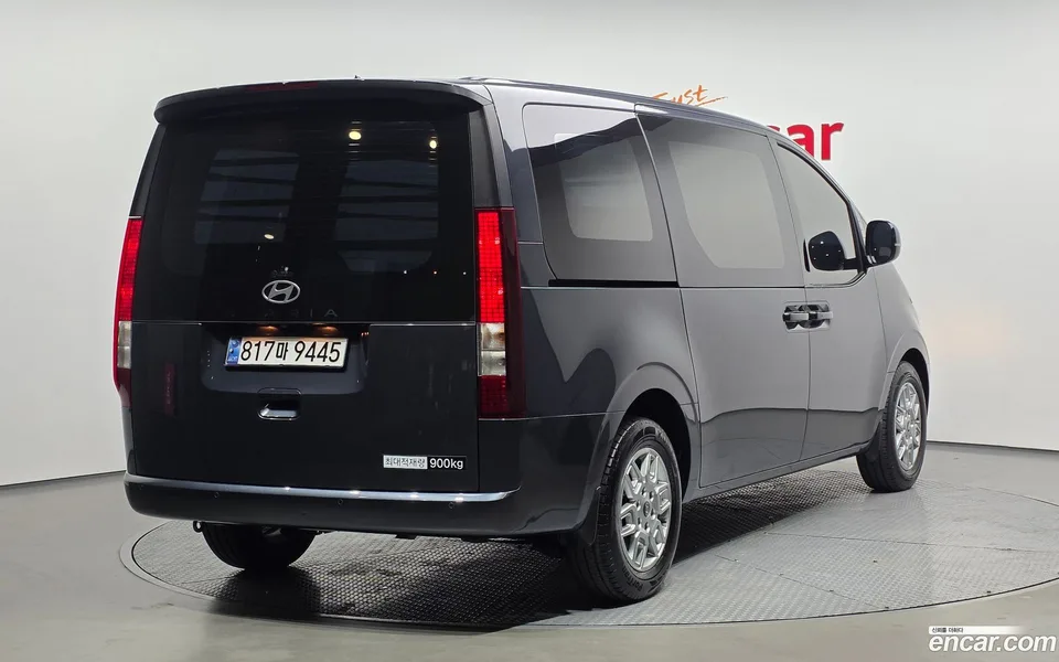 Hyundai Staria 3 2024 — миниатюра 2