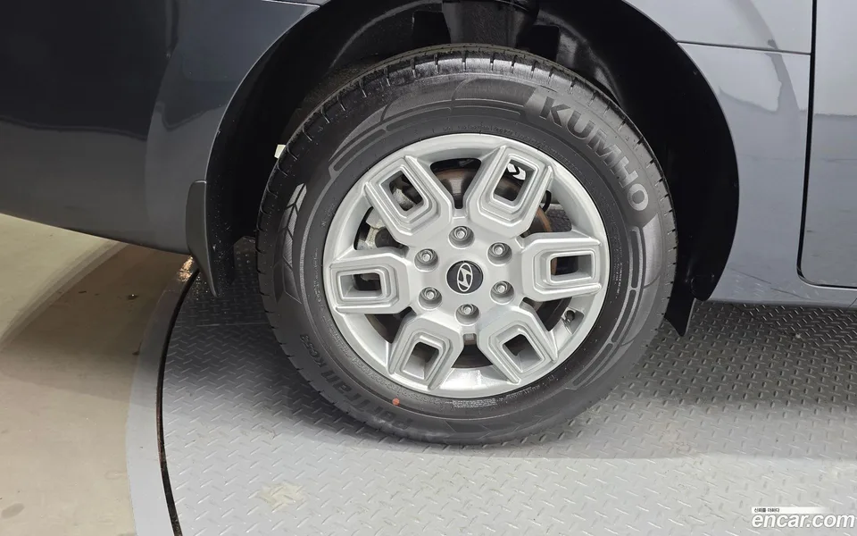 Hyundai Staria 3 2024 — миниатюра 5