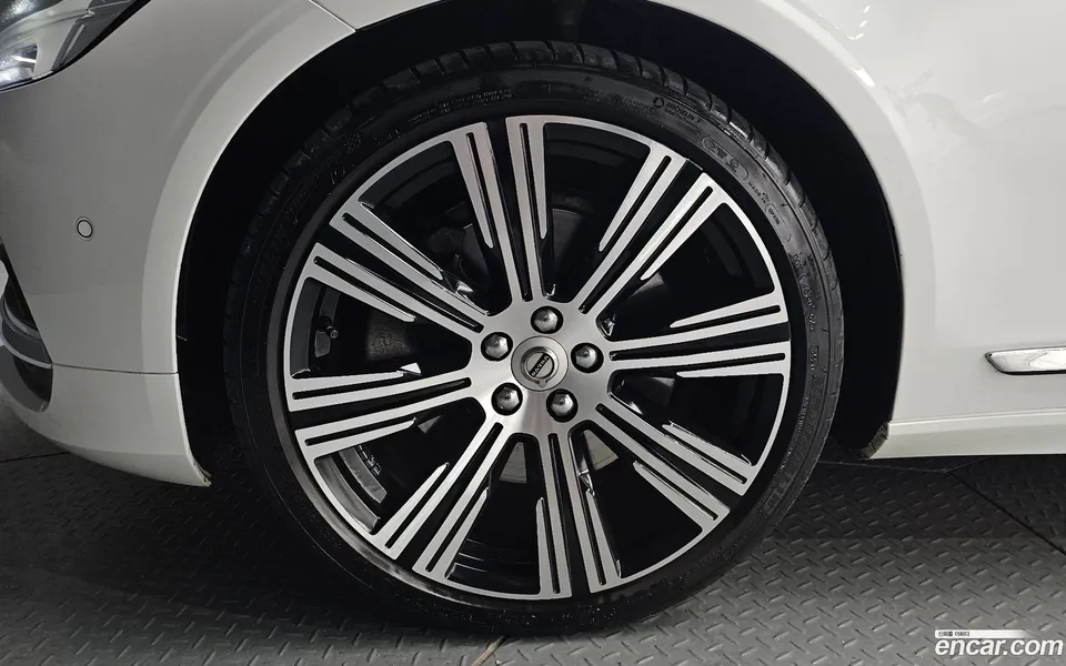 Volvo S90 B6 AWD 2022 — миниатюра 5