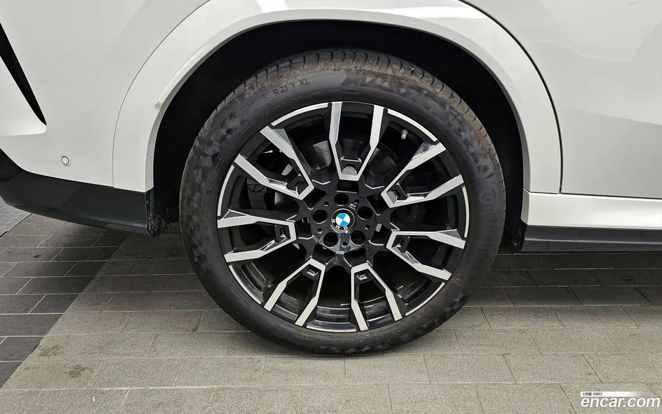 BMW X6 xDrive40i M 2024 — миниатюра 5