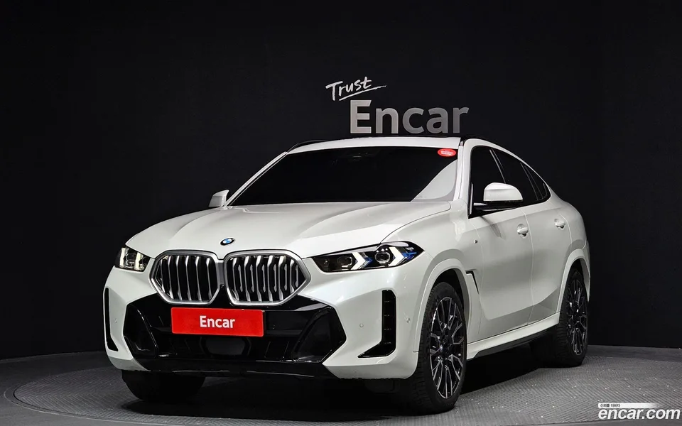 BMW X6 xDrive40i M 2024 — фото 1, купить с доставкой в Москву