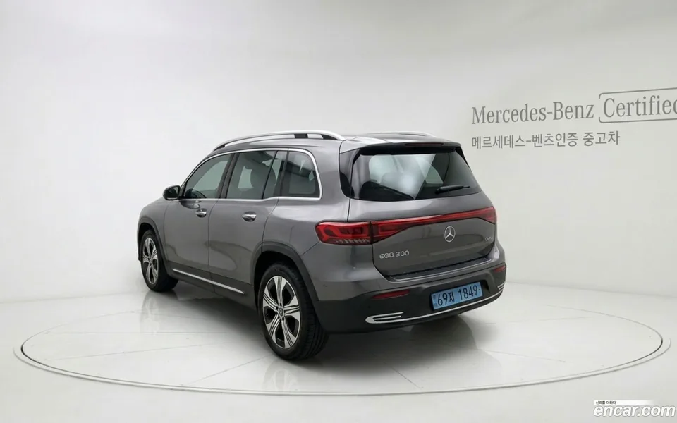 Mercedes-Benz EQB EQB300 4MATIC 2025 — миниатюра 3