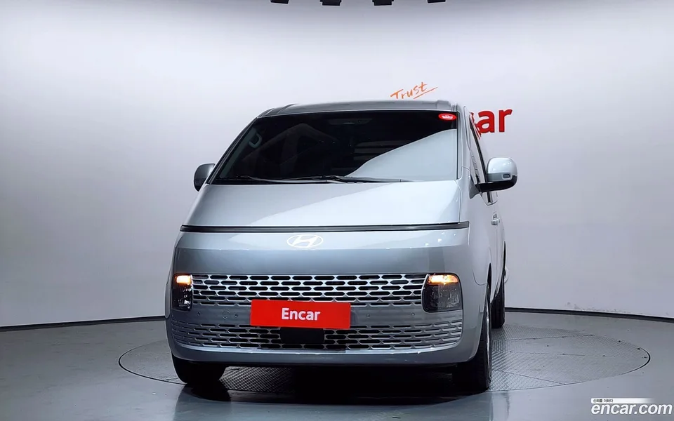 Hyundai Staria HEV 1.6 5 2025 — миниатюра 3