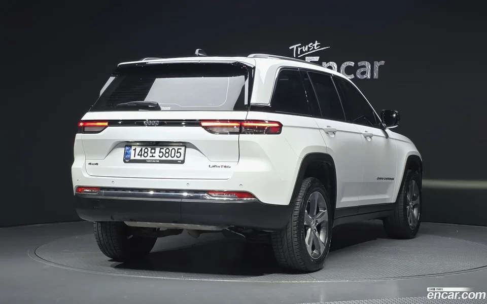 Jeep Grand Cherokee 3.6 2023 — миниатюра 2