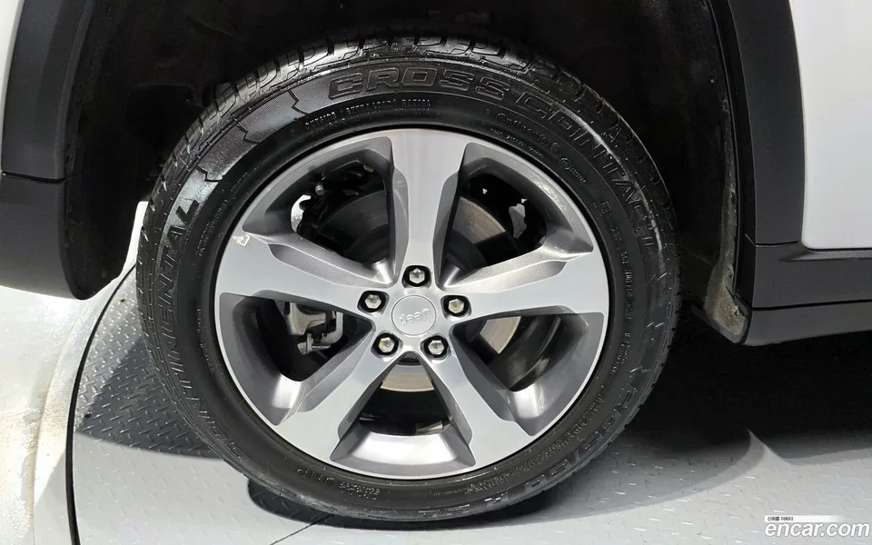 Jeep Grand Cherokee 3.6 2023 — миниатюра 5