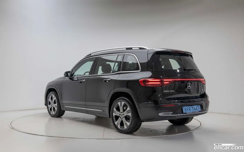 Mercedes-Benz EQB EQB300 4MATIC 2025 — миниатюра 2