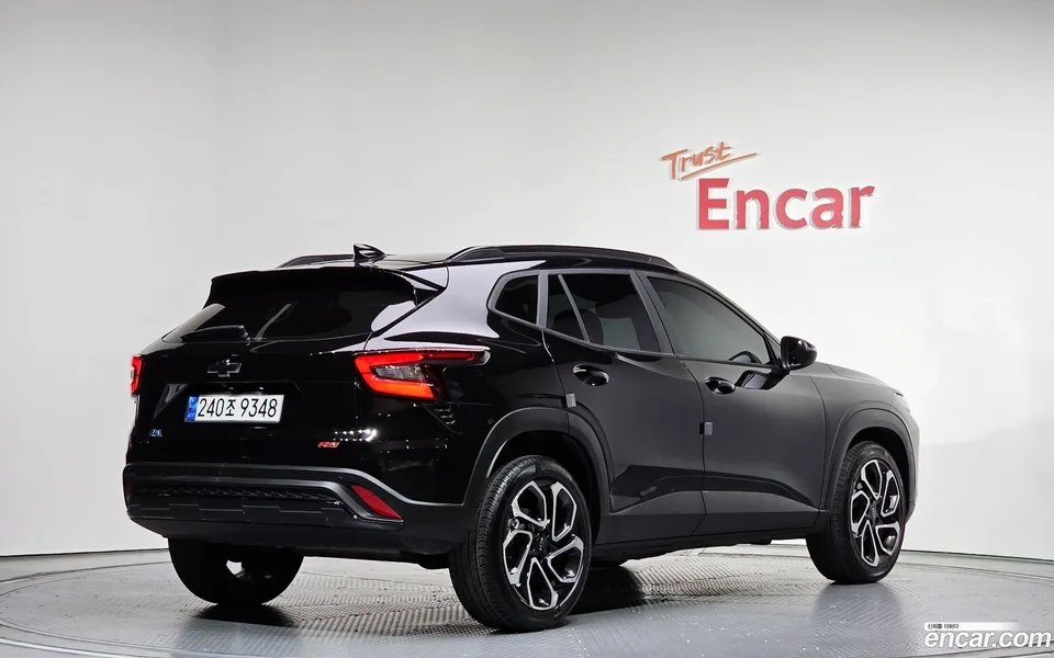 Chevrolet Trax Crossover 1.2 RS 2023 — миниатюра 2