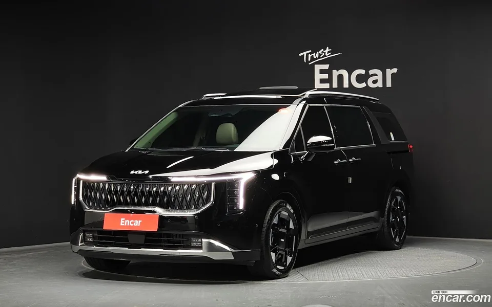 Kia Carnival 9 2023 — фото 1, купить с доставкой в Москву