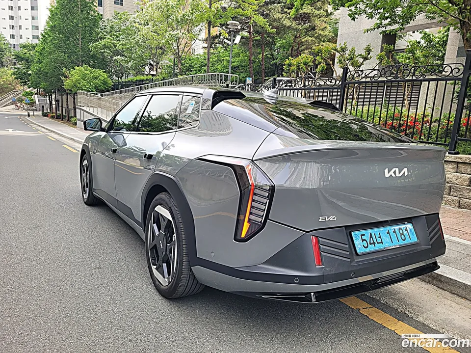 Kia EV4 2WD 2025 — миниатюра 3