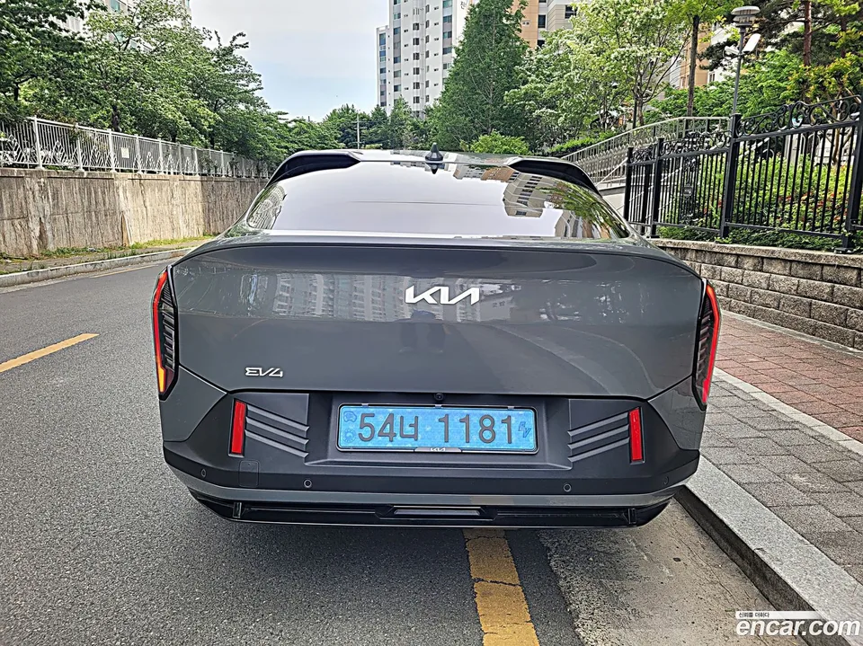 Kia EV4 2WD 2025 — миниатюра 4