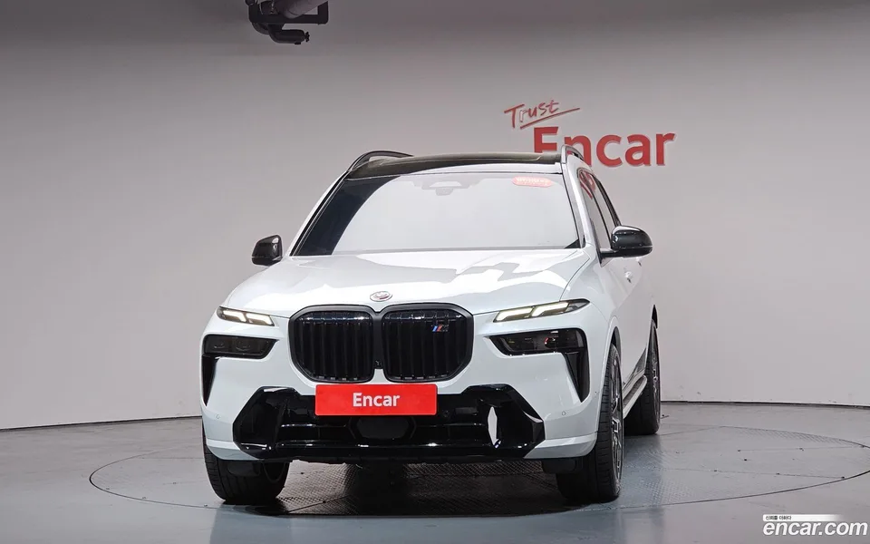 BMW X7 xDrive 40i M 7 2025 — миниатюра 3