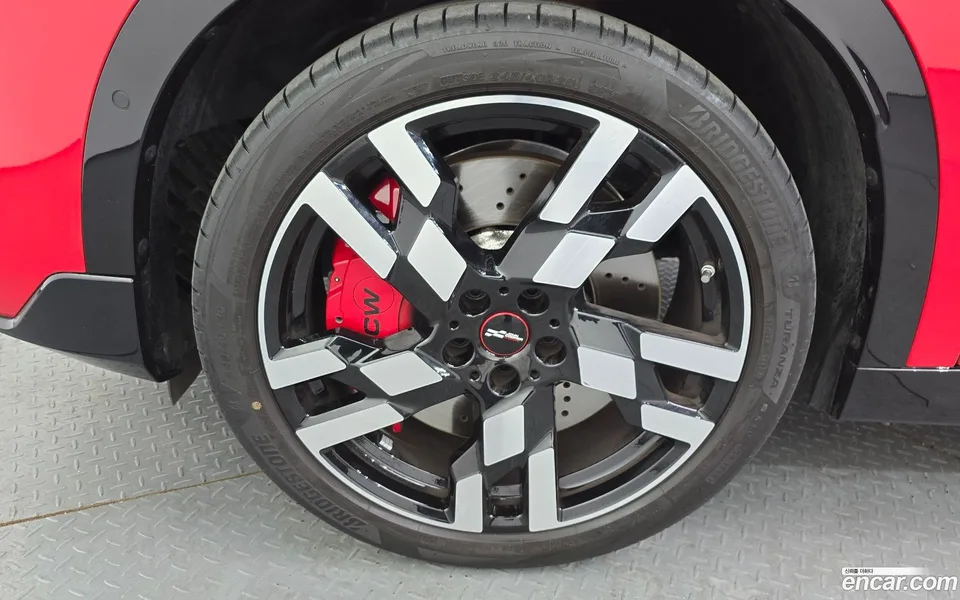 MINI Cooper S Countryman ALL4 JCW 2025 — миниатюра 5