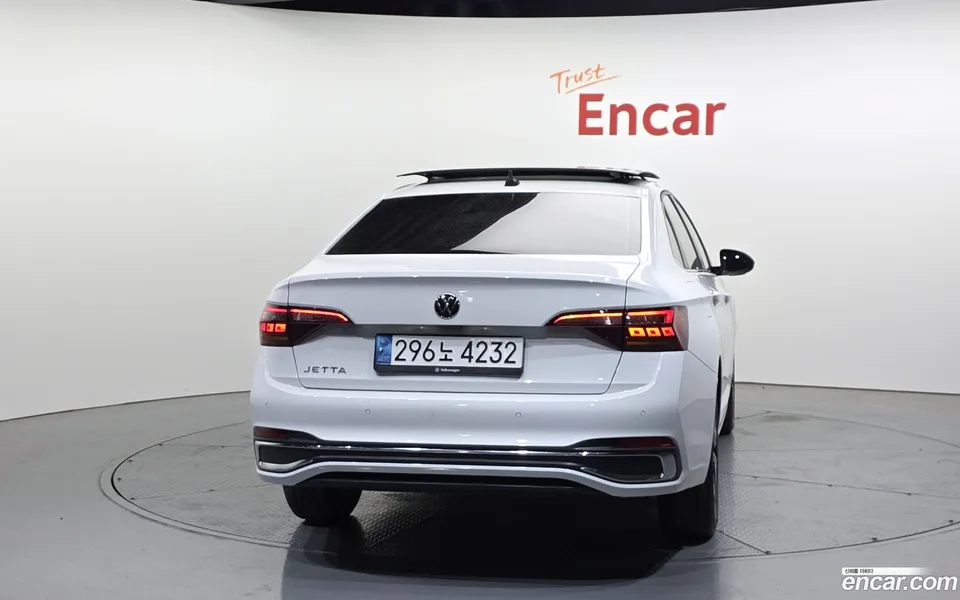 Volkswagen Jetta 1.5 TSI 2023 — миниатюра 4