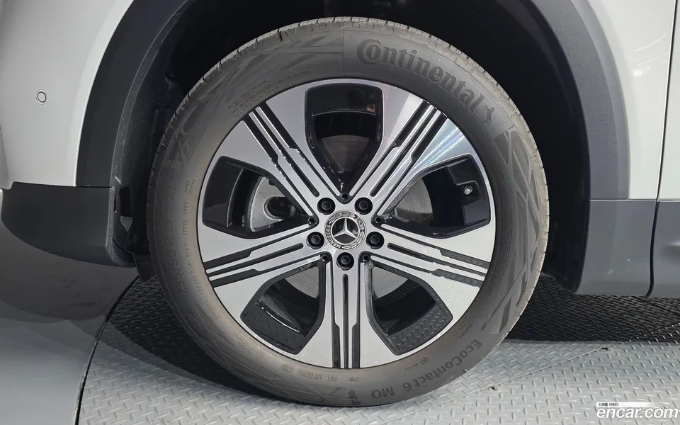 Mercedes-Benz EQB EQB300 4MATIC 2026 — миниатюра 5