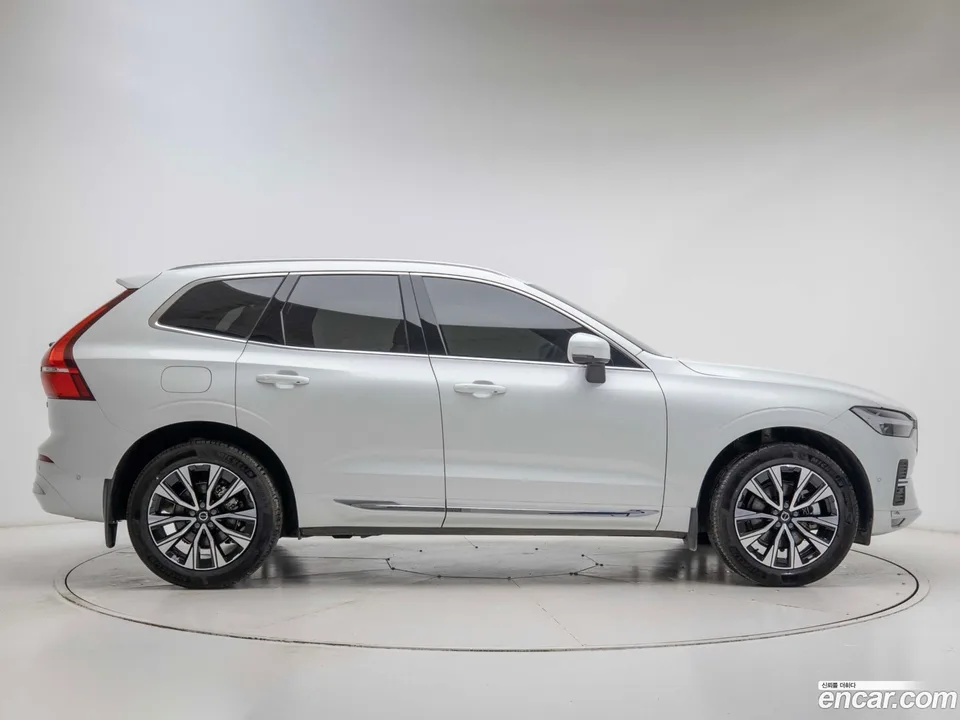 Volvo XC60 B5 2025 — миниатюра 4