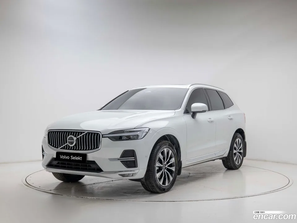Volvo XC60 B5 2025 — фото 1, купить с доставкой в Москву