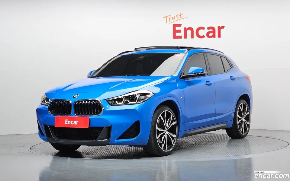 BMW X2 xDrive20i M 2022 — фото 1, купить с доставкой в Москву