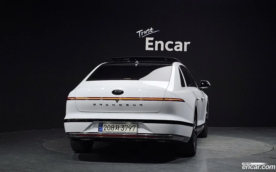 Hyundai Grandeur Hybrid 2023 — миниатюра 4