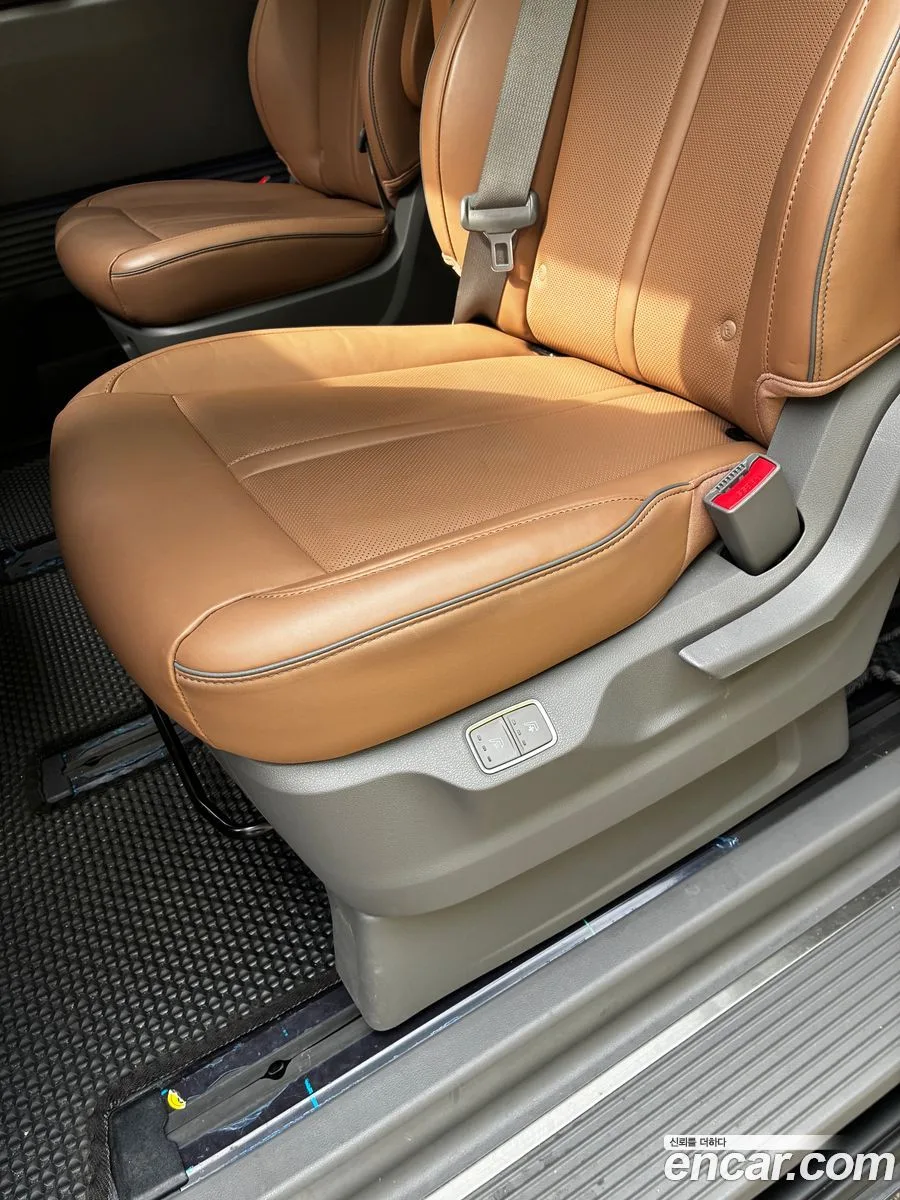 Hyundai Staria 9 2025 — миниатюра 5