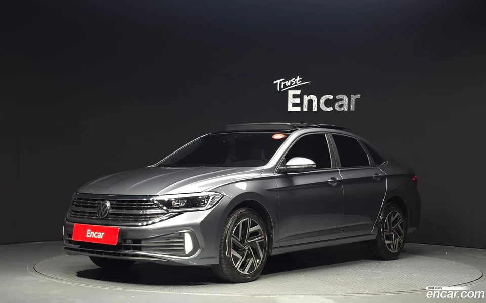Volkswagen Jetta 1.5 TSI 2023 — фото 1, купить с доставкой в Москву