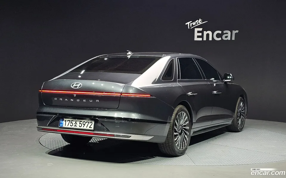Hyundai Grandeur 2.5 2WD 2023 — миниатюра 2