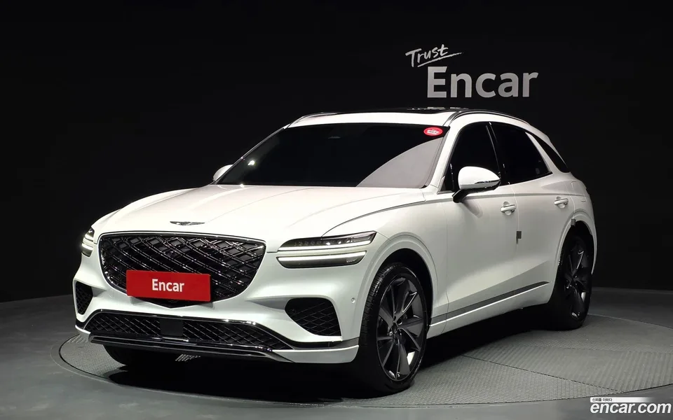 Genesis GV70 2.5T AWD 2025 — фото 1, купить с доставкой в Москву