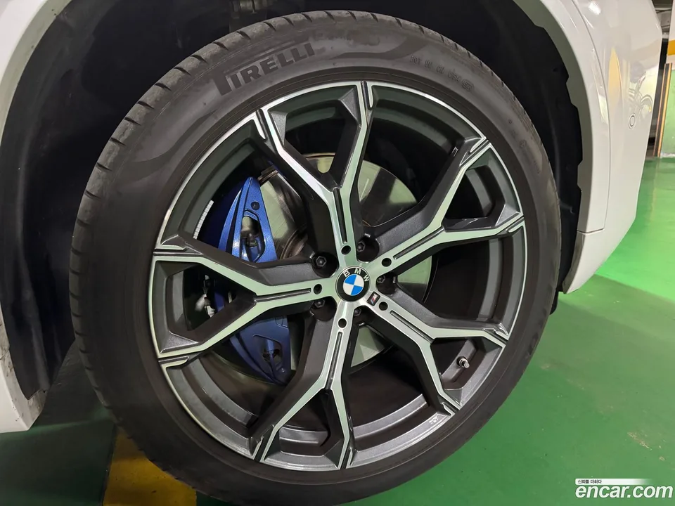 BMW X5 xDrive 40i M 2024 — миниатюра 2