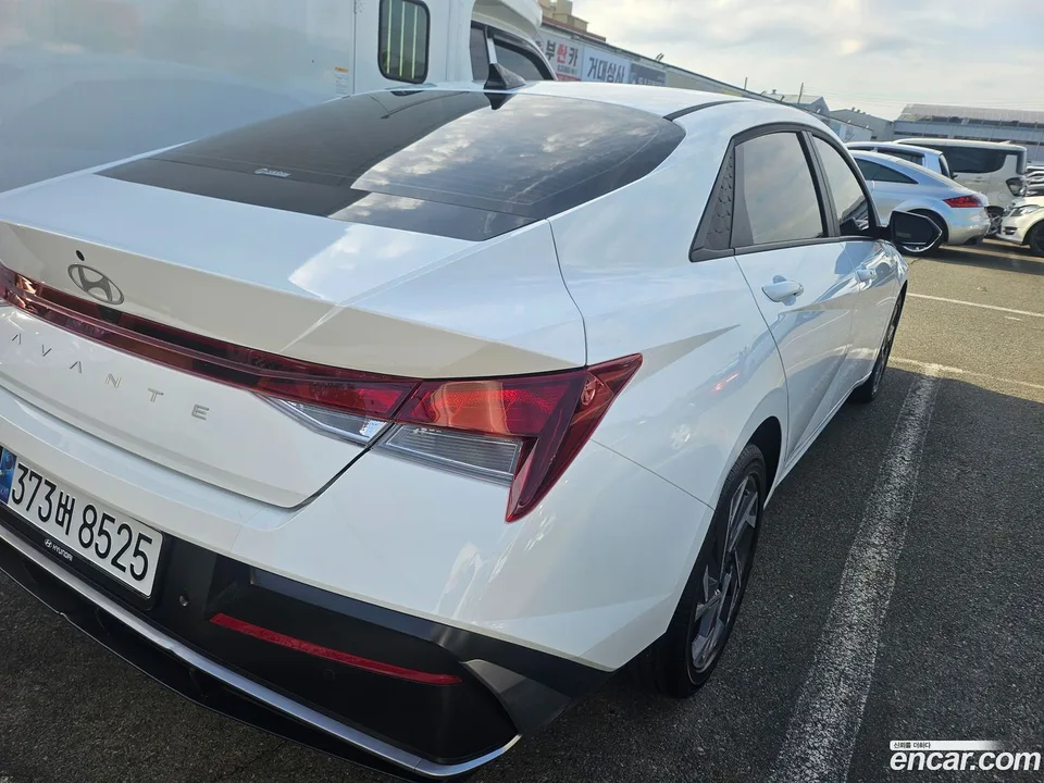 Hyundai Avante CN7 1.6 2024 — миниатюра 2