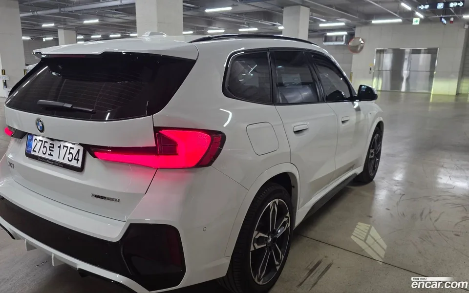 BMW X1 xDrive 20i M 2025 — миниатюра 4
