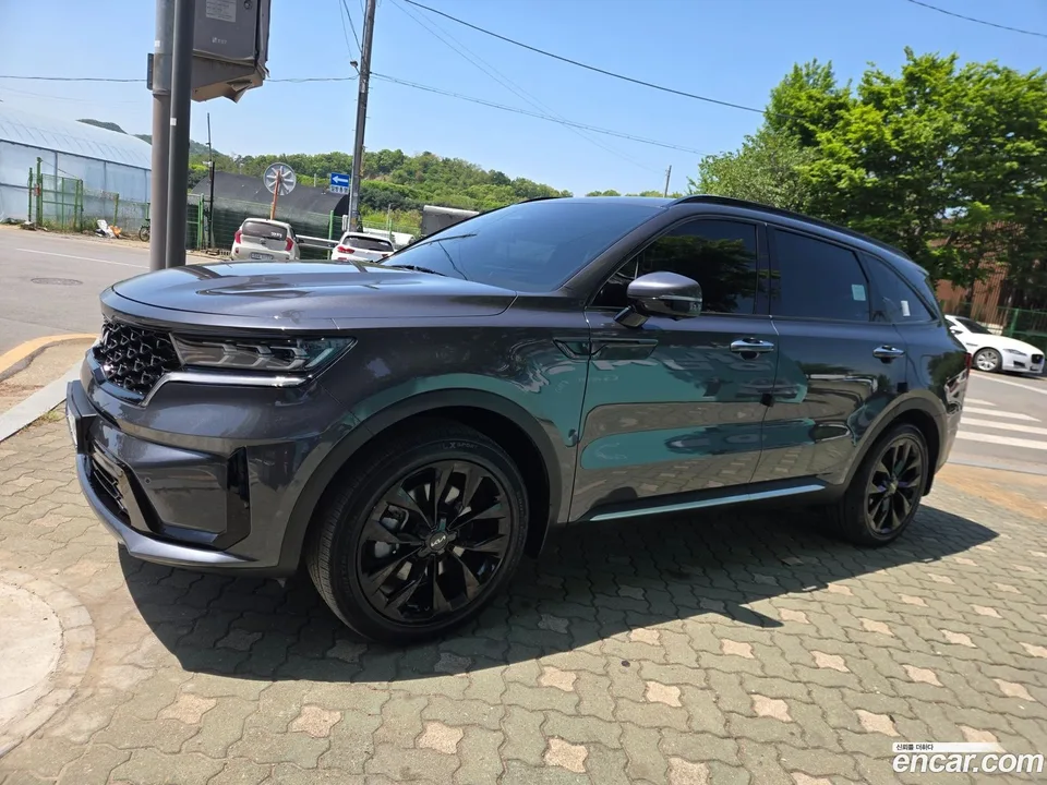 Kia Sorento 2.5T 4WD 2023 — фото 1, купить с доставкой в Москву