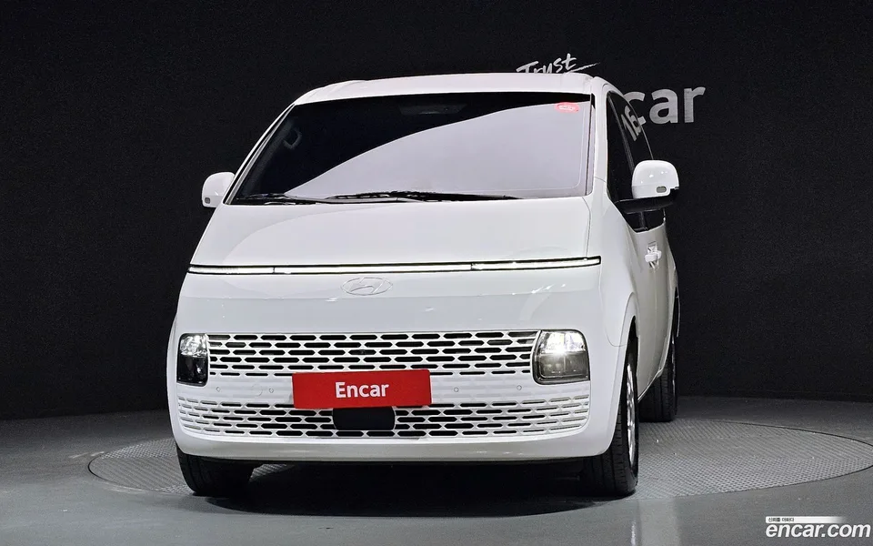 Hyundai Staria L3.5 3 2025 — миниатюра 3