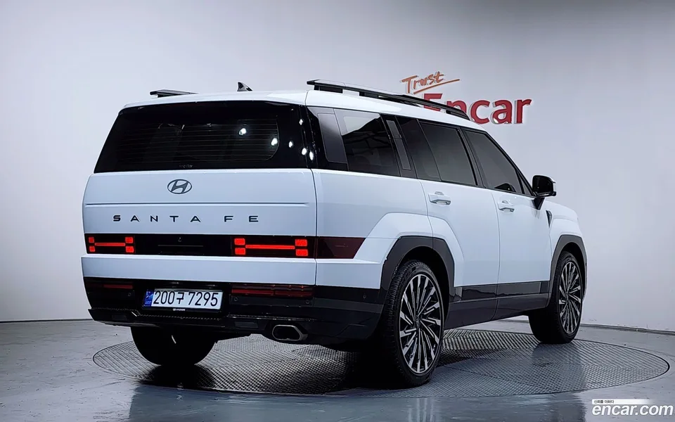 Hyundai SantaFe 2.5T 2WD 2023 — миниатюра 2