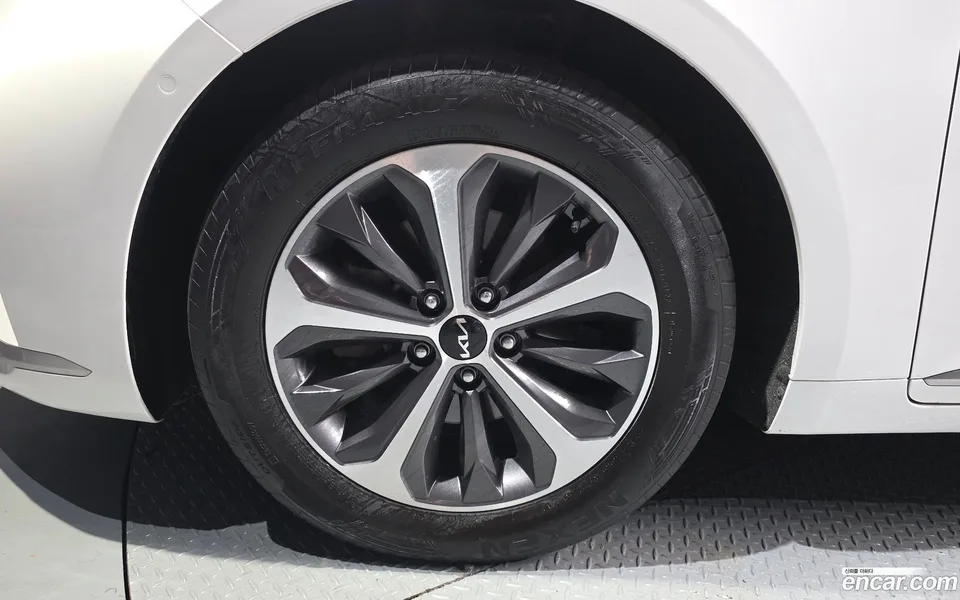 Kia K8 Hybrid 2022 — миниатюра 5