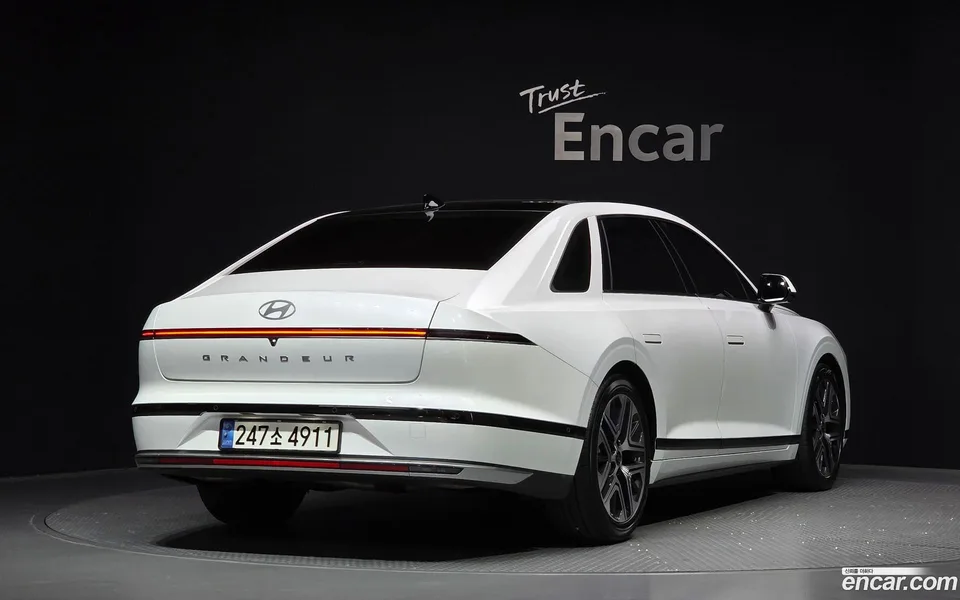 Hyundai Grandeur 2.5 2WD 2023 — миниатюра 2