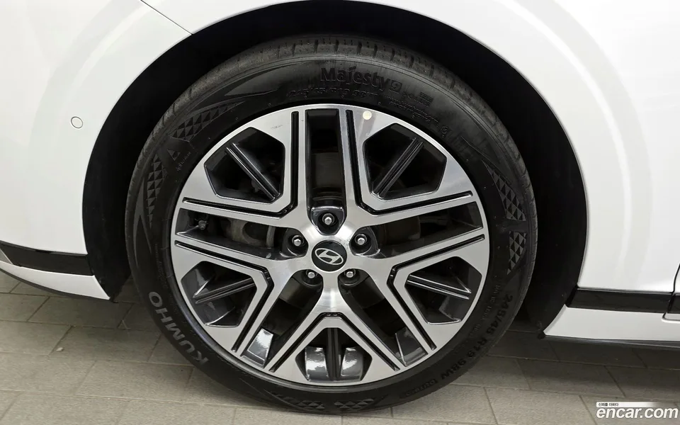 Hyundai Grandeur 2.5 2WD 2023 — миниатюра 5