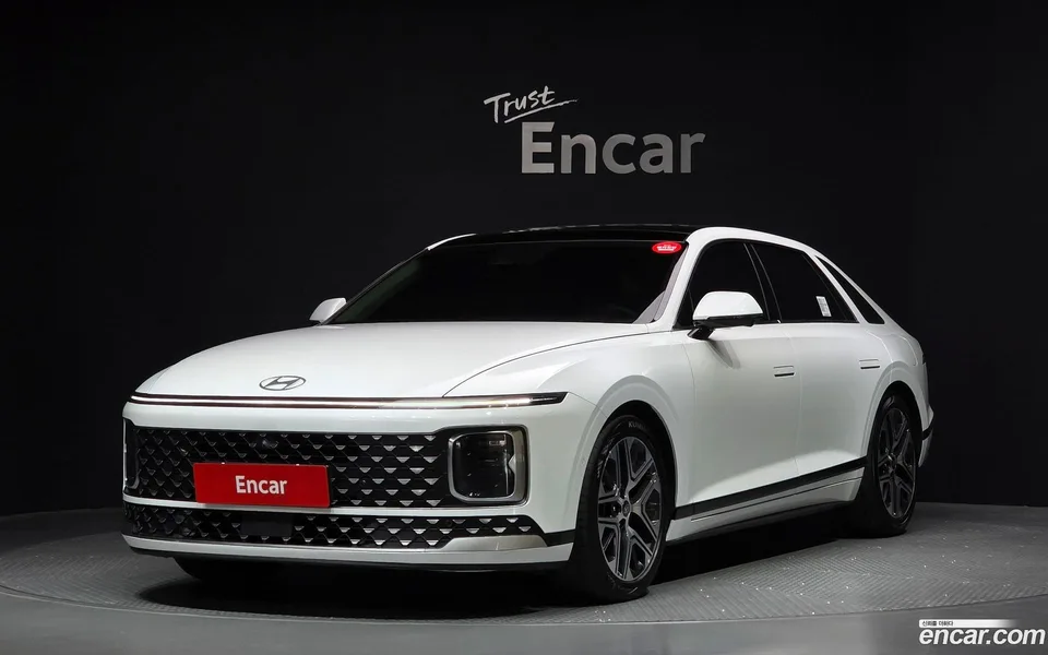 Hyundai Grandeur 2.5 2WD 2023 — фото 1, купить с доставкой в Москву