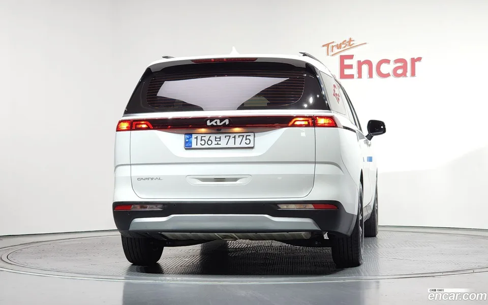 Kia Carnival 9 2023 — миниатюра 4