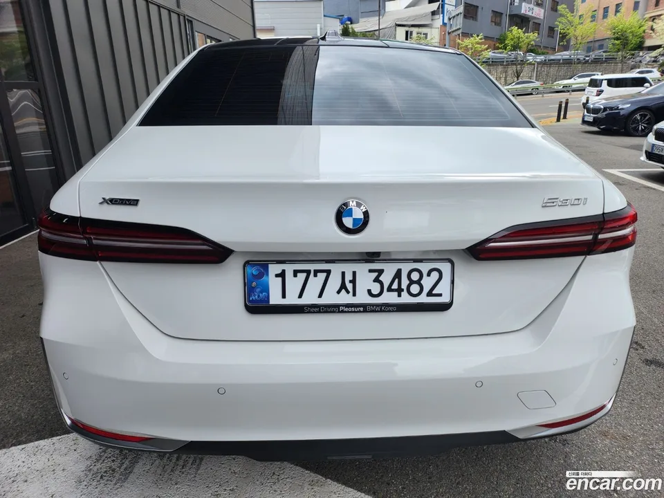BMW 5 Series 530i xDrive 2025 — миниатюра 2