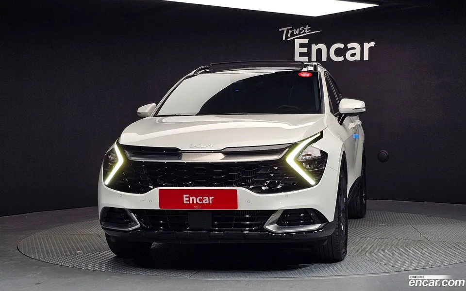 Kia Sportage 1.6 2WD 2023 — миниатюра 3