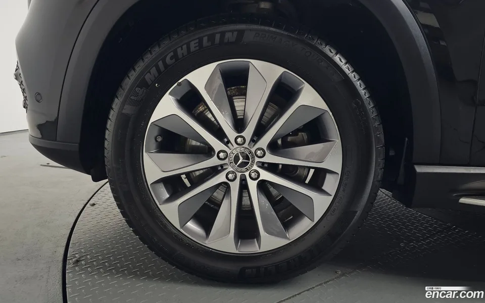 Mercedes-Benz GLE-Class GLE300d 4MATIC 2023 — миниатюра 4
