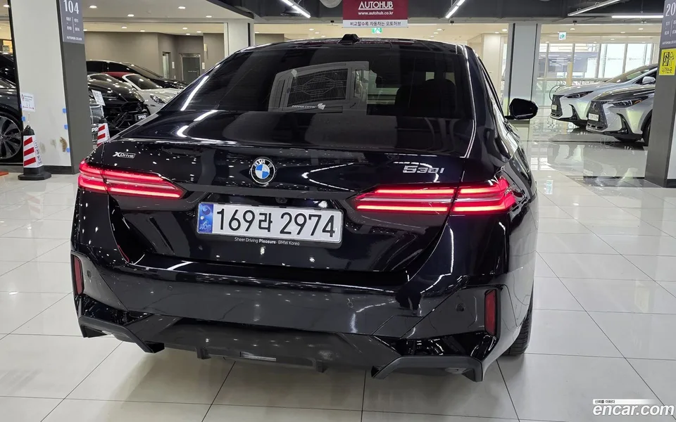 BMW 5 Series 530i xDrive M 2024 — миниатюра 5