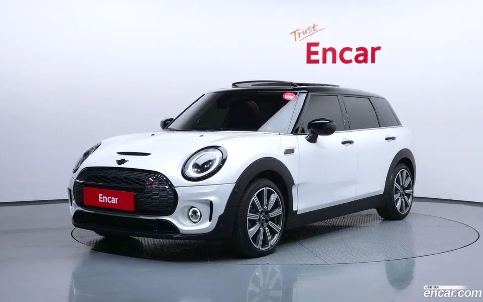 MINI Cooper S Clubman 2024 — фото 1, купить с доставкой в Москву