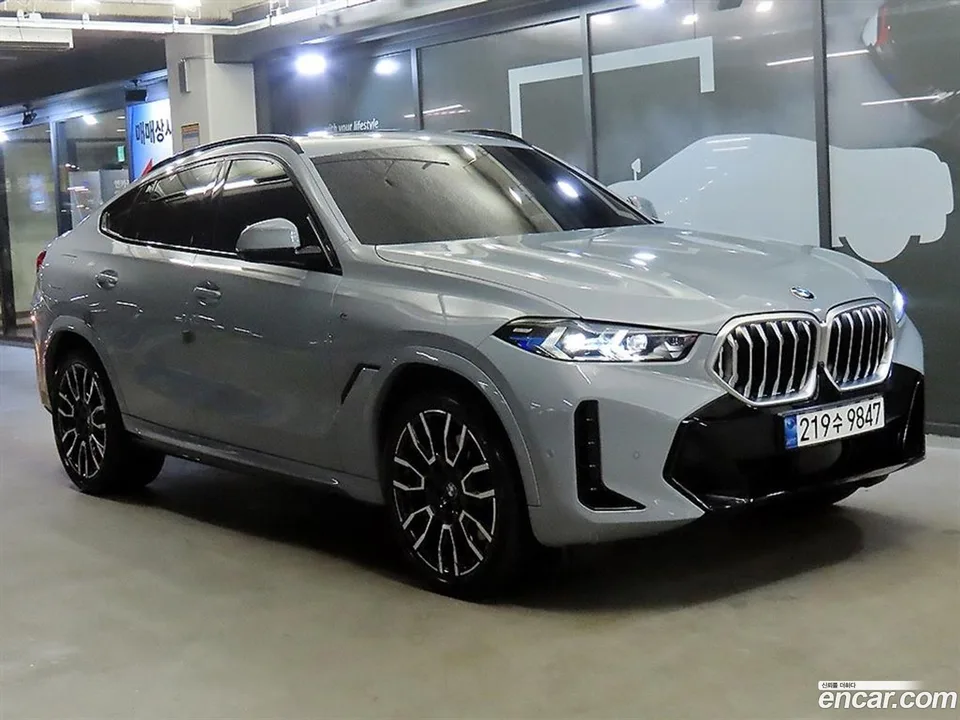 BMW X6 xDrive40i M 2024 — фото 1, купить с доставкой в Москву