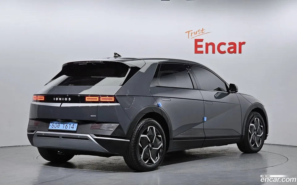 Hyundai Ioniq 5 AWD 2023 — миниатюра 2